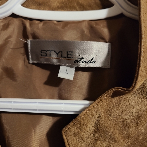 Leather jacket - Picture 4 of 5